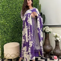DIVASTRI Women Printed Regular Kurta with Palazzos & With Dupatta-15