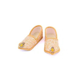 Daizy Boys Embellished With Ethnic Thread Work Golden Mojaris-37