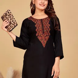 Kalavrund Creation Embroidered Chikankari Chikankari Kurti-54