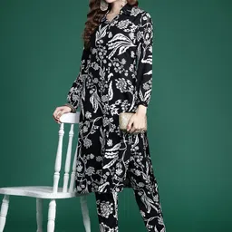 Indo Era Floral Printed Three-Quarter Sleeves Tunic With Trouser-picture-42