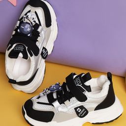 TRUFFLE COLLECTION Mesh & Animal Applique Detailed Shoes - White-32