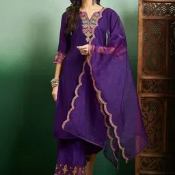 BAESD Women Ethnic Motifs Embroidered Thread Work Kurti with Trousers & Dupatta-image-80