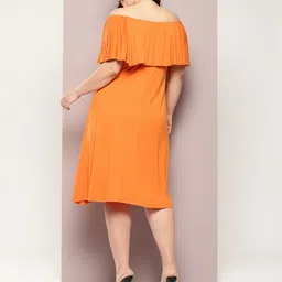 Qurvii+ Plus Size Solid Ruffled A-Line Midi Dress image 4