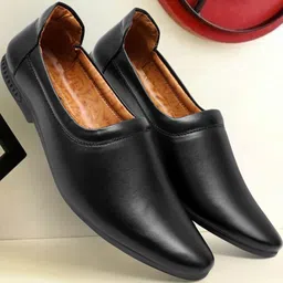 Groofer Men Black Solid Slip On Semi Formal Shoes-picture-3