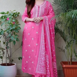 Royal Export Women Floral Embroidered Regular Thread Work Kurta with Trousers-52