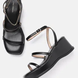 Lino Perros Flatform Sandals-33