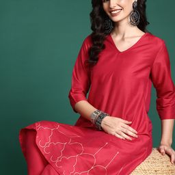 Sangria Foil Print Kurta with Trousers-image-5