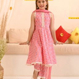 Pspeaches Sleeveless All Over Jaipuri Flower Motif Printed Flared Kurta With Coordinating Lace Embellished Salwar & Dupatta - Pink-image-85