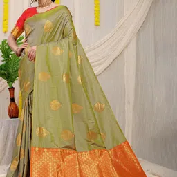 Royal Rajgharana Saree Woven Design Zari Pure Silk Banarasi Sarees-image-95