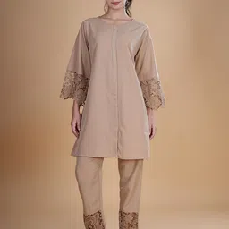 BAESD Round Neck Flared Sleeves Tunic With Trousers-picture-50