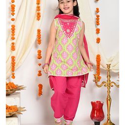 LIL PITAARA Sleeveless Damask Printed Embroidered Kurti And Salwar With Dupatta - Pink-image-11
