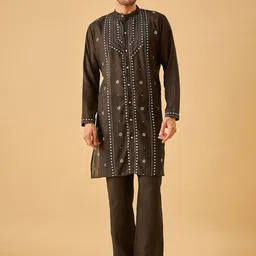 House of Pataudi Embroidered Cotton Straight Kurta-picture-43