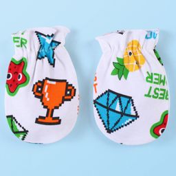 Babyhug Cotton Interlock Knit Cap Mittens & Booties Set Text Print - Multicolor image 5