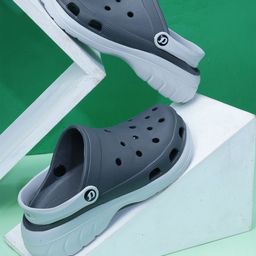 DOCTOR EXTRA SOFT Men Colourblocked Clogs-image-27