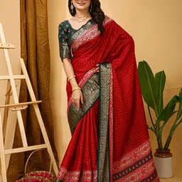 Divastri Checked Printed Zari Kanjeevaram Saree With Unstitched Blosue Piece image 2