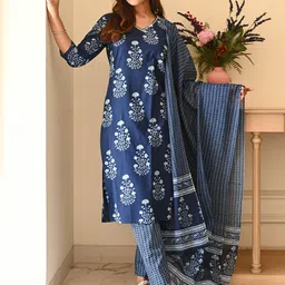 DIVASTRI Ethnic Motifs Printed Round Neck Straight Kurta with Trousers & Dupatta-picture-8