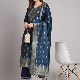 VredeVogel Women Woven Design Kurta with Trousers & Dupatta-55