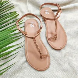 THE MADRAS TRUNK Women One Toe Flats-image-8