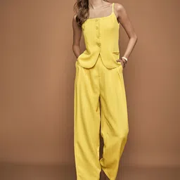 URBANGRACE BY KASSUALLY Shoulder Strap Front Buttoned Crop Top With Trouser-image-13