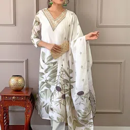 URMIR FASHION Women Embroidered Regular Gotta Patti Kurta with Trousers & With Dupatta-picture-38
