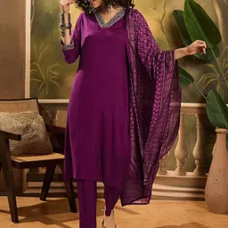 Vastramyaa Women Yoke Design Regular Thread Work Kurta with Trousers & Dupatta-image-13