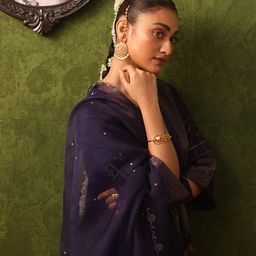 Bhomra Floral Embroidered Zari Organza Dupatta-22