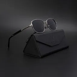 Voyage Unisex Square Sunglasses with Polarised and UV Protected Lens image 1
