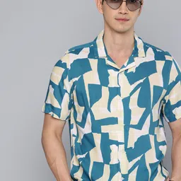Levis Opaque Abstract Printed Relaxed Fit Casual Shirt-picture-42