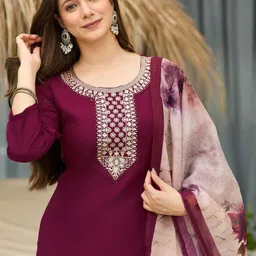 URMIR FASHION Women Floral Embroidered Regular Thread Work Kurta with Trousers & With Dupatta-picture-32