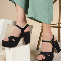 DressBerry Block Sandals with Buckles-picture-6