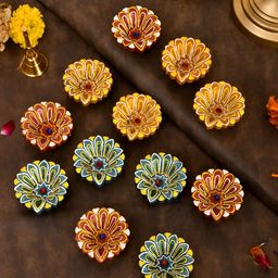 Aapno Rajasthan Blue & Red 12 Pieces Floral Printed Terracotta Diyas-image-17