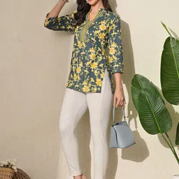 INDIANIC Floral Printed Pure Cotton Top-picture-44