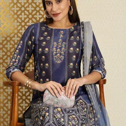 House of Pataudi Women Navy Blue Floral Printed Jashn Kurta with Palazzos & With Dupatta-picture-6
