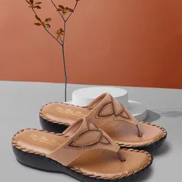 BIG BIRD Wedge with image 1