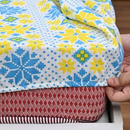 Divine Casa Double Fitted Elastic BedsheetPoly Cotton, Wrinkle-Free, Breathable & Durable (For Secure Fit on Double Beds) image 4