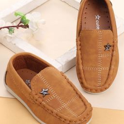 Cute Walk by Babyhug Solid Slip On Loafers with Star Applique - Tan-image-92
