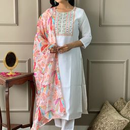 GRIOPY Women Floral Embroidered Regular Kurta & Trouser With Dupatta-picture-17