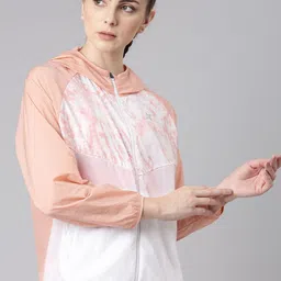 Xtep Women Colourblocked Windcheater Antimicrobial Running Sporty Jacket with Embroidered-picture-38