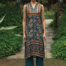 anayna Floral Printed Mandarin Collar Straight Kurta With Trousers-image-77