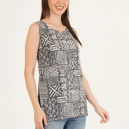 Diktmark Geometric Printed V-Neck Pure Cotton Kurti-picture-11