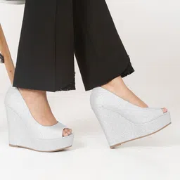 Flat n Heels Wedge Pumps image 5