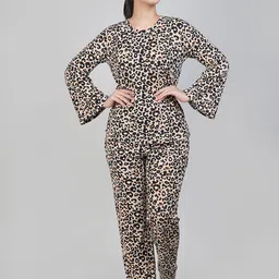 She N She Women Animal Printed Top & Pyjamas Night suit-image-52