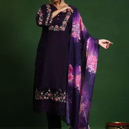 Varanga Women Floral Embroidered Regular Thread Work Pure Cotton Kurta with Trousers & With Dupatta-13