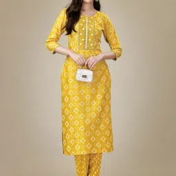 HI FI NX Bandhani Printed Sequinned Straight Kurta With Trousers-image-30