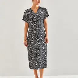 BIANCO LUCCI Print A-Line Midi Dress-image-85