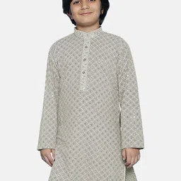 SG YUVRAJ Boys Geometric Embroidered Mandarin Collar Chikankari Sequins Straight Kurta-13