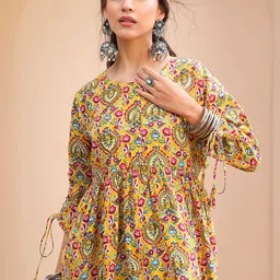 Shae by SASSAFRAS Floral Printed Kurti-16