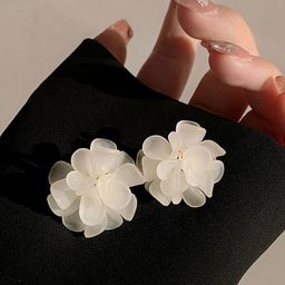 styledose Classic Studs Earrings image 4