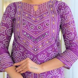 Navlik Bandhani Printed Mirror Work Silk Crepe Straight Kurta With Trouser And Dupatta image 5