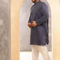 SOJANYA PLUS Men Embroidered Regular Kurta with Pyjamas Kurta Sets image 3